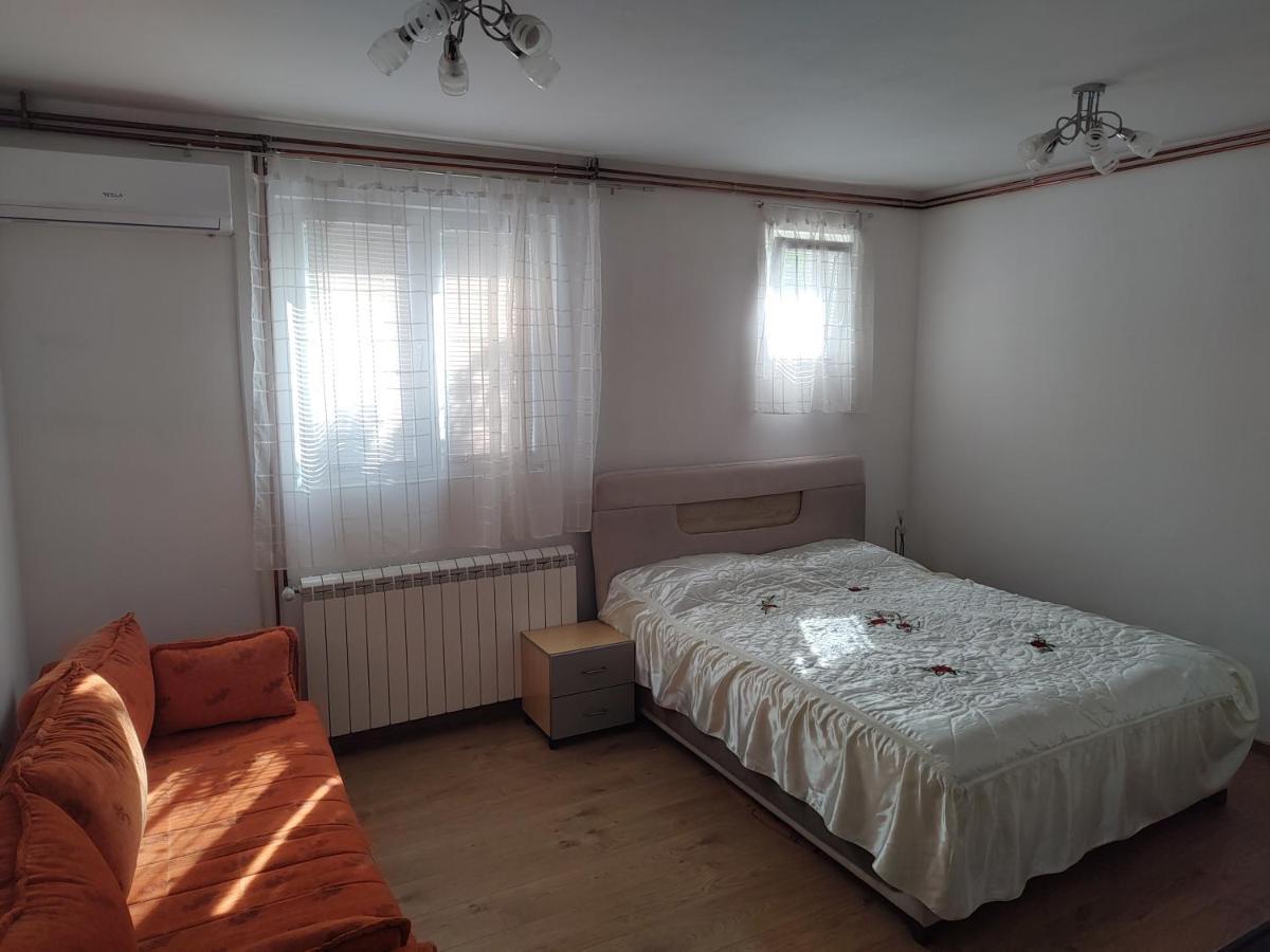 סורצ'ין Apartman Anastasija מראה חיצוני תמונה