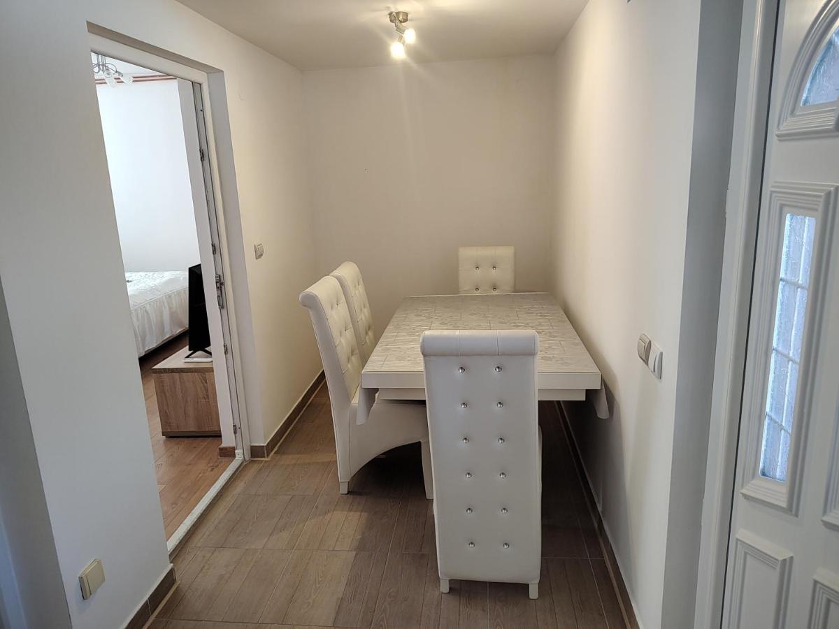 סורצ'ין Apartman Anastasija מראה חיצוני תמונה