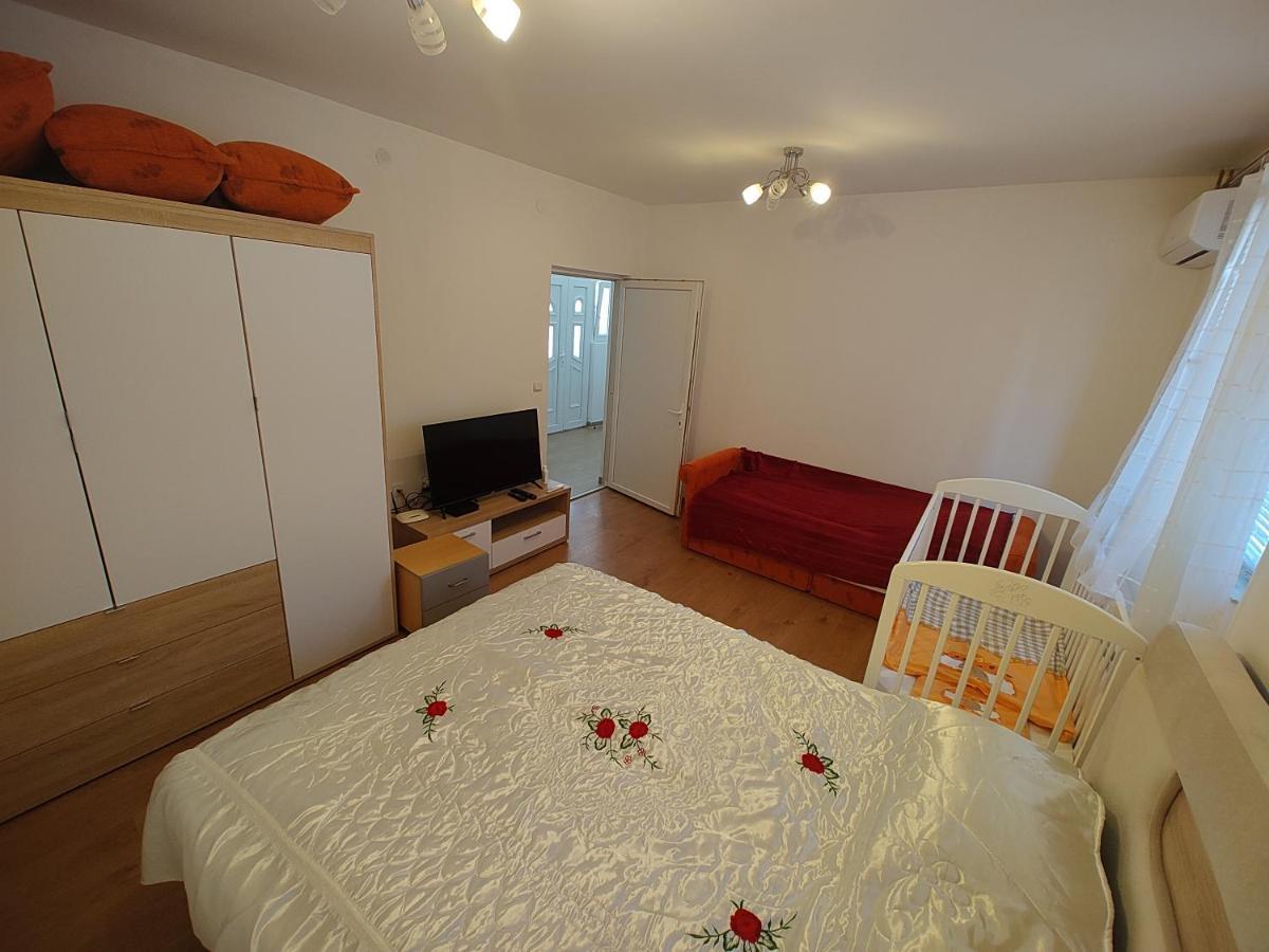 סורצ'ין Apartman Anastasija מראה חיצוני תמונה