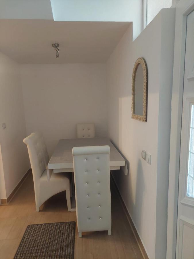 סורצ'ין Apartman Anastasija מראה חיצוני תמונה